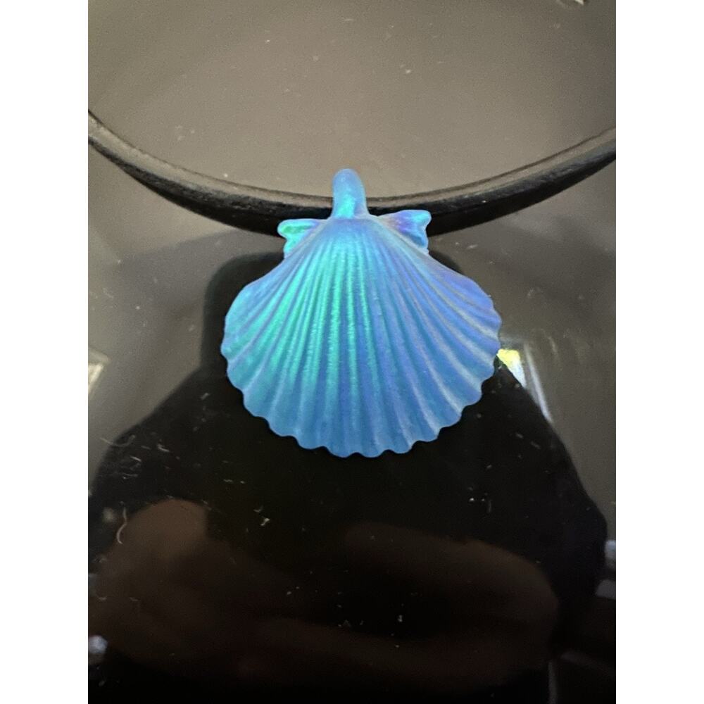 New Electric Blue Scallop Signed LE Pâté de Verre Glass Pendant Gregory Burgard - Picture 2 of 10